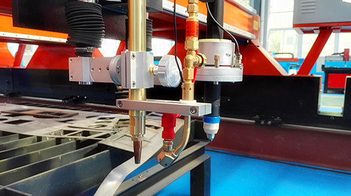 數(shù)控火焰切割機(jī)槍頭實(shí)物圖 數(shù)控火焰切割機(jī)槍頭實(shí)物圖