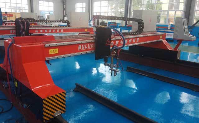 龍門(mén)式數(shù)控切割機(jī) 龍門(mén)式數(shù)控切割機(jī)