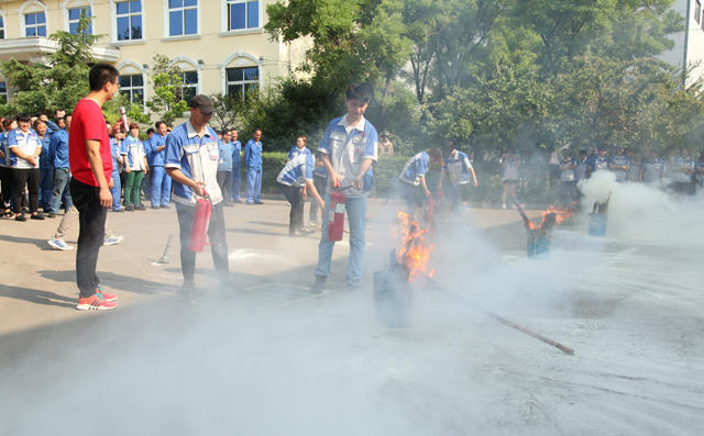 員工進行實踐 員工進行實踐