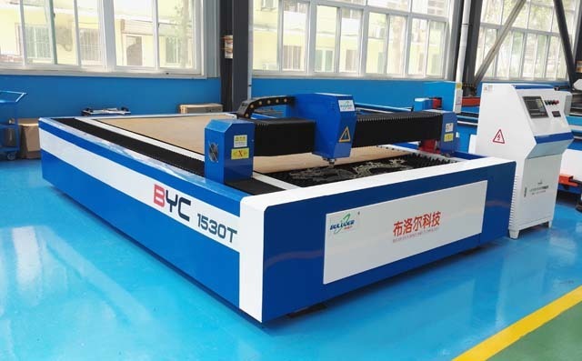 臺式數控切割機.jpg 臺式數控切割機