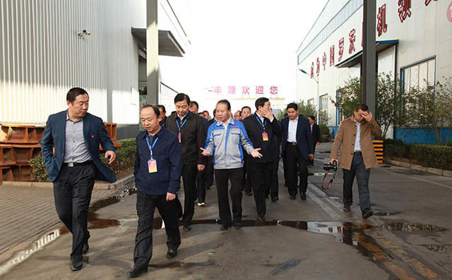 區人大在布洛爾制造車間 區人大在布洛爾制造車間