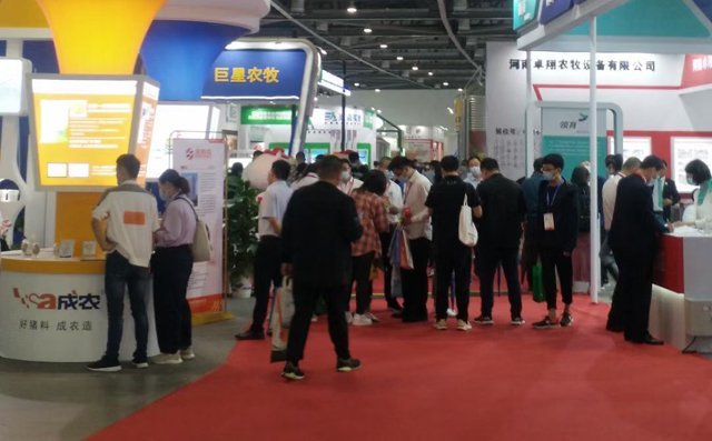 布洛爾數控切割機深受來賓歡迎,現場反響熱烈 布洛爾數控切割機深受來賓歡迎,現場反響熱烈