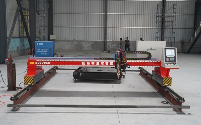 數(shù)控等離子切割機(jī)起弧的注意問(wèn)題 數(shù)控等離子切割機(jī)起弧的注意問(wèn)題