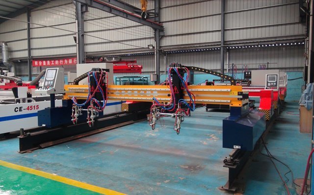 多頭式數控火焰切割機 多頭式數控火焰切割機